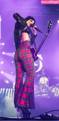 Lzzy Hale [ lzzy-hale ] - What do you think of my butt?😈😈😈