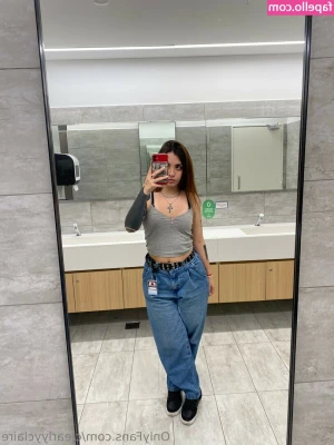 clearlyyclaire - What’s your favorite feature on a girl? 🤤