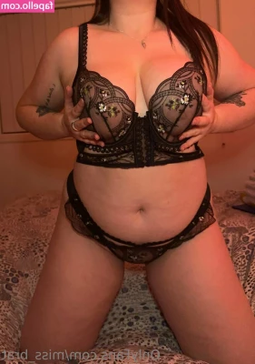 Miss Brat [ miss-brat ] - The best kind of pillow 😈🥰🙊 happy Monday bebes! Let’s have