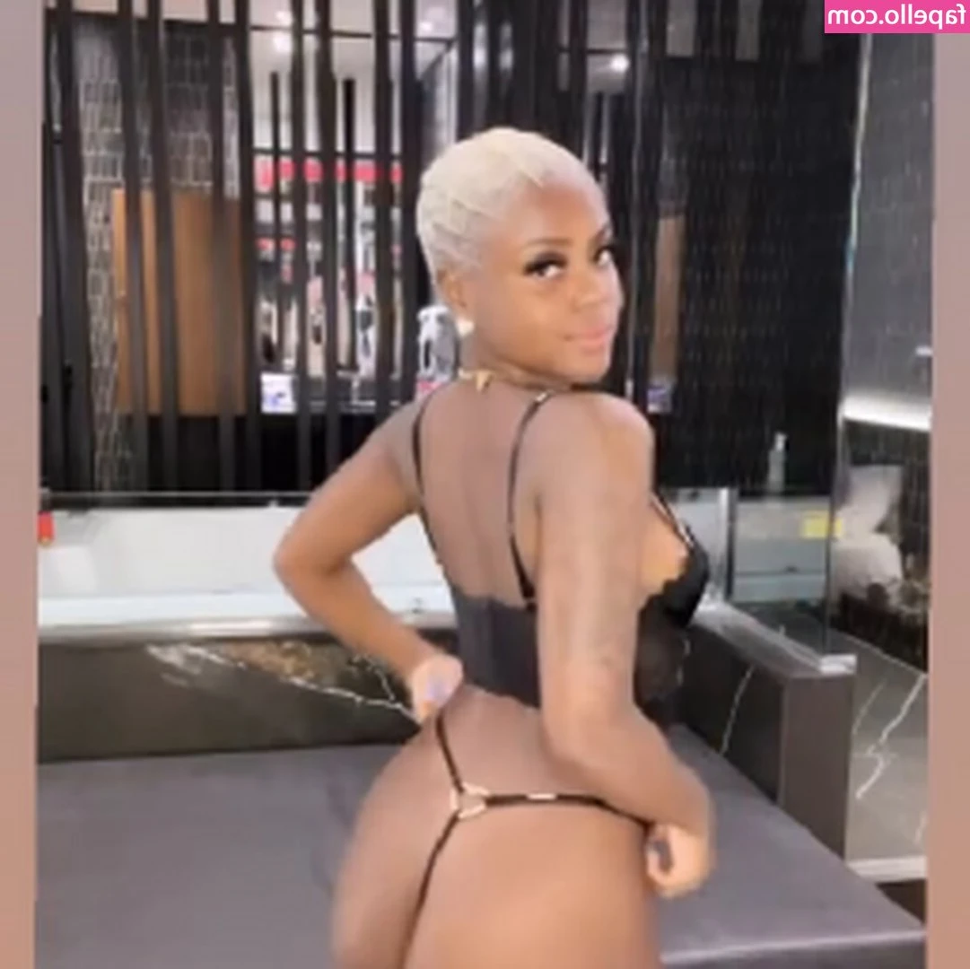 Poliana Ferreira [ poliana-ferreira ] - Drippy