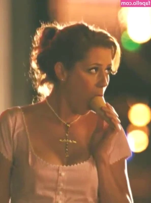 Jenna Fischer [ jenna-fischer ] - Afternoon fun ;)🎈💥 Something to watch for you and for my