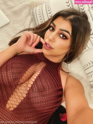 Briana Lee [ briana-lee-5 ] - But hoes gonna be hoes, so I couldn’t blame Tammy 🎶