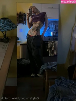 kikionthekob - I'm always hungry after a good long sesh...but some people snack
