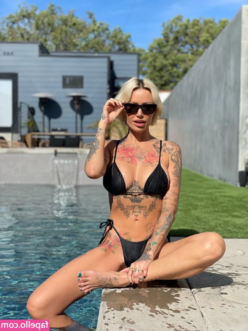 Tina Louise [ tina-louise-32 ] - I'm filming pt 2 of anal slut in training in my new apartment this