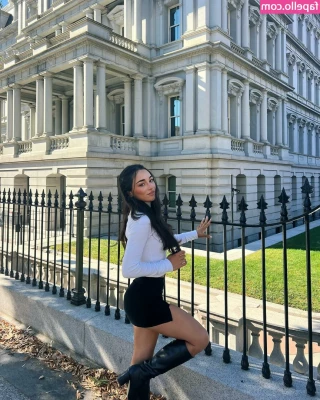 Elena Arenas [ elena-arenas ] - Podriamos jugar un rato