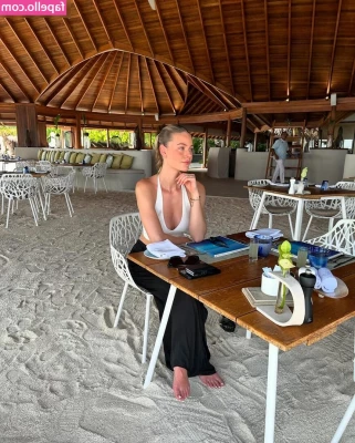 Emilia Bte [ emilia-bte ] - Naked vacation video
