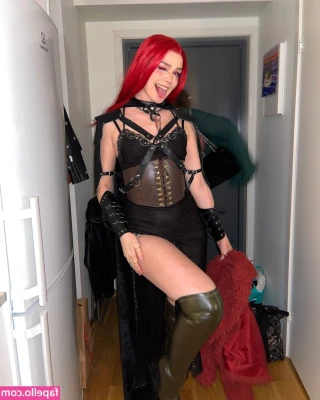 Alix Ablaze [ alix-ablaze ] - Everybody needs moar tiddy in their life