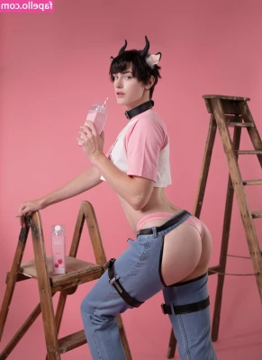 Shunsukecos - The new phone set is here! If you enjoy booties and being stepped on