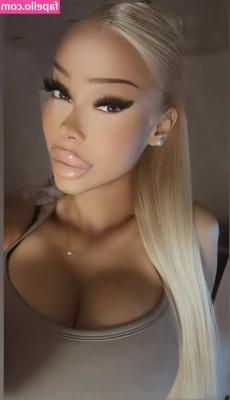 an.iitaa [ an-iitaa ] - If you have a dildo fetish, then this photo set is for you