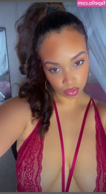 Sashaestrella - POV: fat girl in the strip club gives you a lap dance ;)