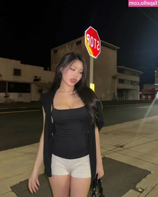 aangiieyuu - I’m not that wide am I?