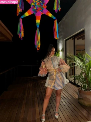 Alicia Keys [ alicia-keys ] - Having a lot of fun with some naughty girlies 😈😈😈😈