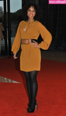 Alicia Keys [ alicia-keys ] - Video/voice calls…. Whose interested….? 😘😏