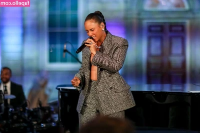 Alicia Keys [ alicia-keys ] - Newds and bush update!