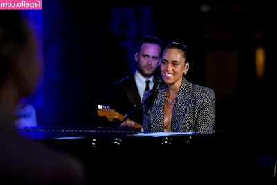 Alicia Keys [ alicia-keys ] - i love feeling ur cum dripping from my freshly fucked pussy. i stay