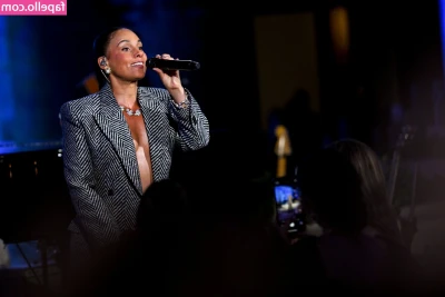 Alicia Keys [ alicia-keys ] - Birthday kisses