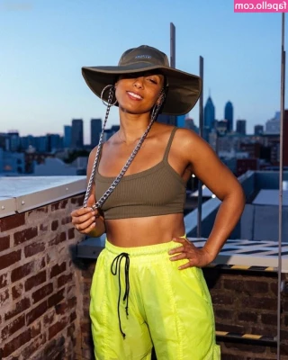 Alicia Keys [ alicia-keys ] - last couple days for this  https://onlyfans.com/116011759/stormy_nsfw