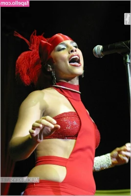 Alicia Keys [ alicia-keys ] - Give this booty what it deserves 👋💸🍆