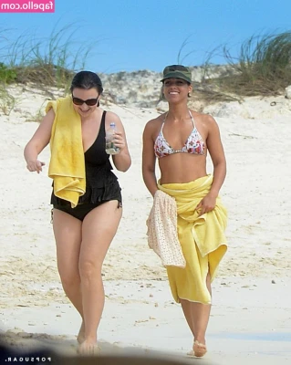 Alicia Keys [ alicia-keys ] - Have you seen my new solo I sent you in your messages? There’s not