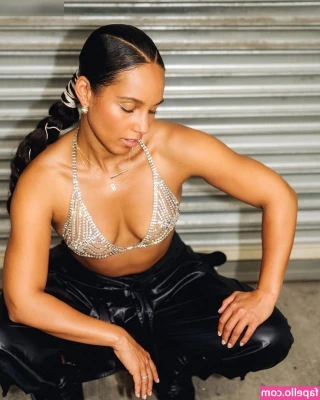 Alicia Keys [ alicia-keys ] - Happy Hump Day!!