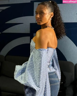 Alicia Keys [ alicia-keys ] - Mhmmmm yes