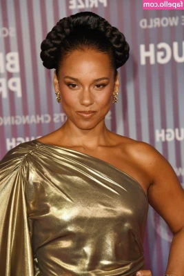 Alicia Keys [ alicia-keys ] - normal routine before i head in to work