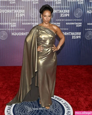 Alicia Keys [ alicia-keys ] - Squish them bb 👅💦💦💦🤤💋