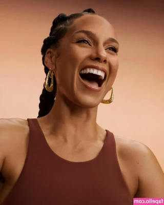 Alicia Keys [ alicia-keys ] - Oups 🙊 I think I’m in the wrong pool