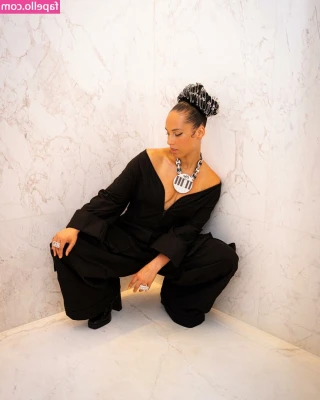Alicia Keys [ alicia-keys ] - I fingered my booty 👀 part 2 of 2