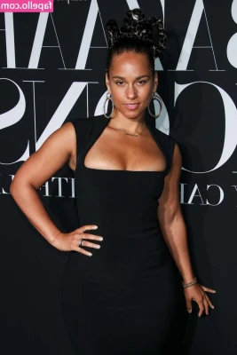 Alicia Keys [ alicia-keys ] - Good Morninggggg...... gloomy dayyyyyyyy sleeping later and later