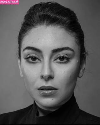 Noha Abdin [ noha-abdin ] - Swipe for some hump day booty 🥰😘