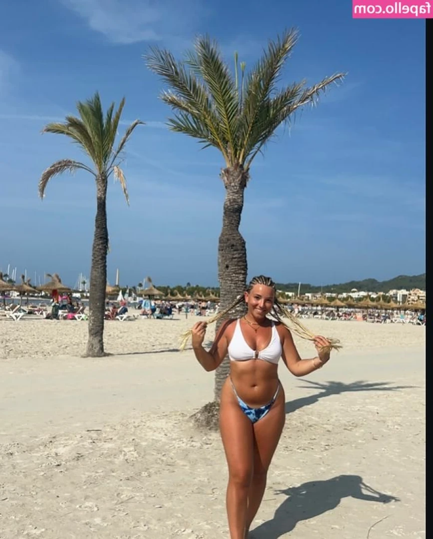 Carla Gallardo [ carla-gallardo ] - Good thing I brought five bikinis on this trip!! I want to show off