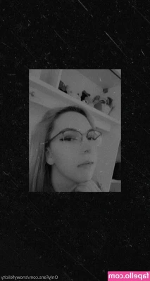 kitty_felicity [ kitty-felicity ] - I know you love those mushroom head horse cocks 😮‍💨 🐎