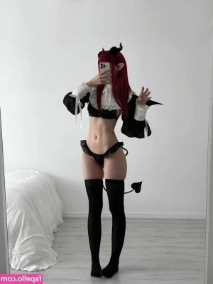 JuliaMajch [ juliamajch-1 ] - It’s HUMP Day!!! 🍑😍😘
