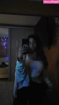 Anahi Cardenas [ anahi-cardenas ] - its a crime my tummy isnt being kissed rn
