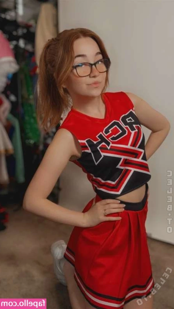 Lyssaurora - I love Trick or Treating 🍭! DM me and tell me your spooky plans