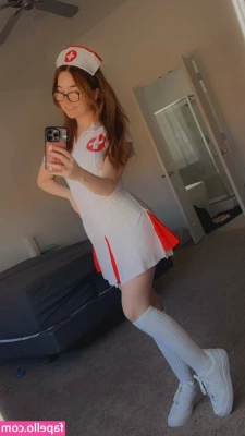 Lyssaurora - I need to sit 😏Is your face available? 🍑