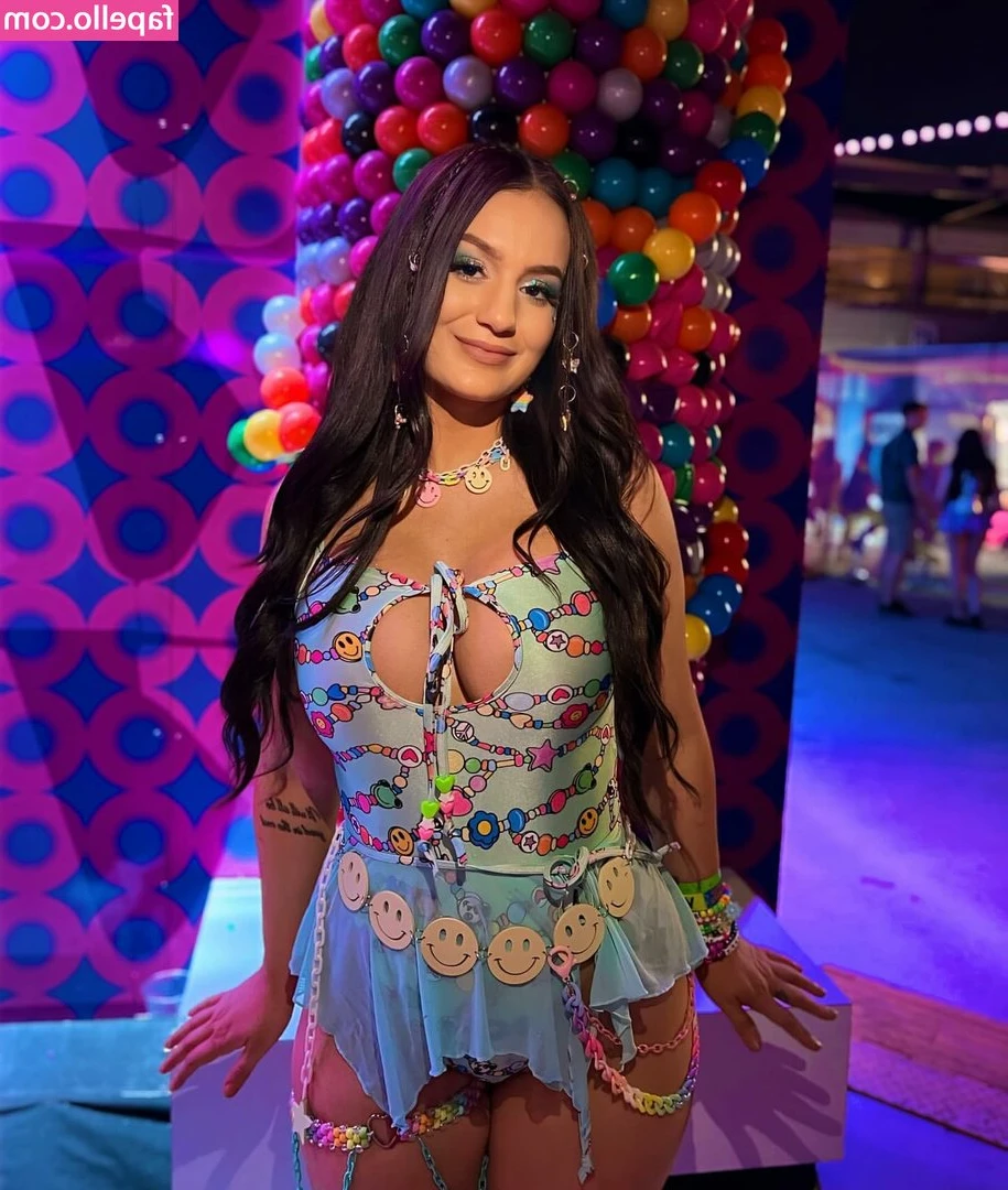 Bootyqueen [ bootyqueen-1 ] - Sexiest on your feed 😮‍💨