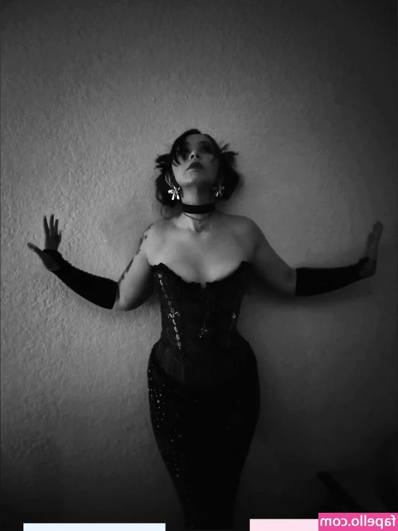 SadRabHailz - It's getting hot in here!!!