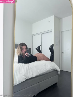 marleyywynn [ marleyywynn-6 ] - Having some fun in the shower 😉
