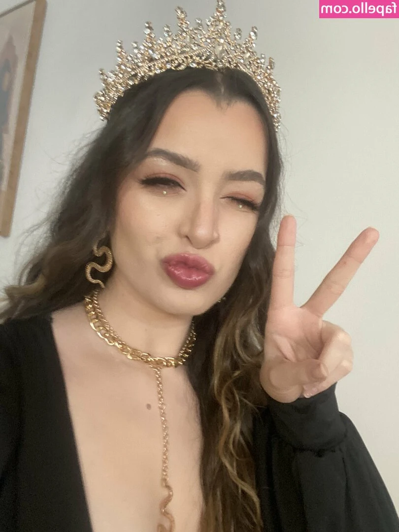 Ashley Ippolito [ ashley-ippolito ] - Mi sono appena fatta la doccia😏