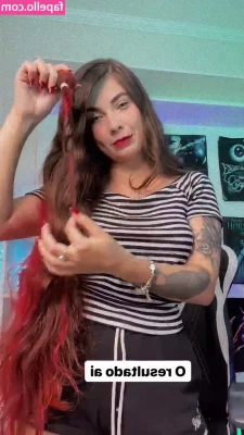 Diretora Muniz [ diretora-muniz ] - What better way to start off Fat Friday than a big ol fat bong rip