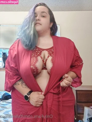 Fallenkikyo - does a bra and stockings count as an outfit?