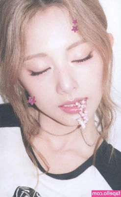 Tzuyu - Just finished my nurse set. Are you sick should I give you some