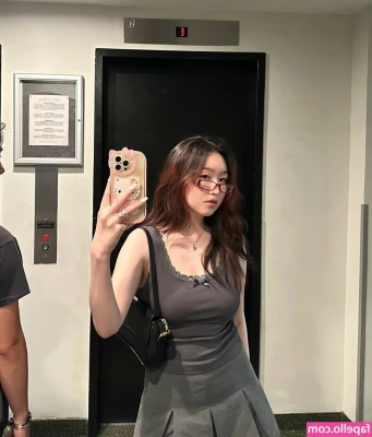 Fufu Flutters ASMR [ fufu-flutters-asmr ] - I love sharing my sexy daddys big cock with my friends @jakeshyy