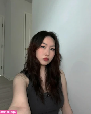 Fufu Flutters ASMR [ fufu-flutters-asmr ] - hiya ^_^