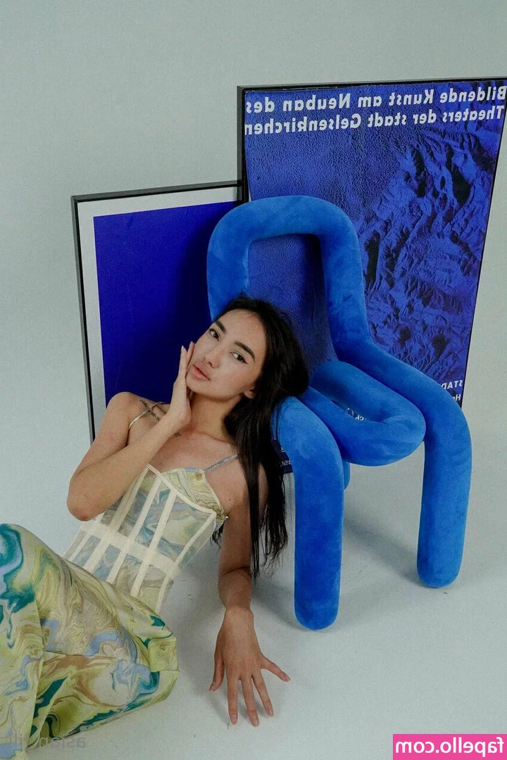 asian_lili [ asian-lili ] - Definitely More Than A Handful