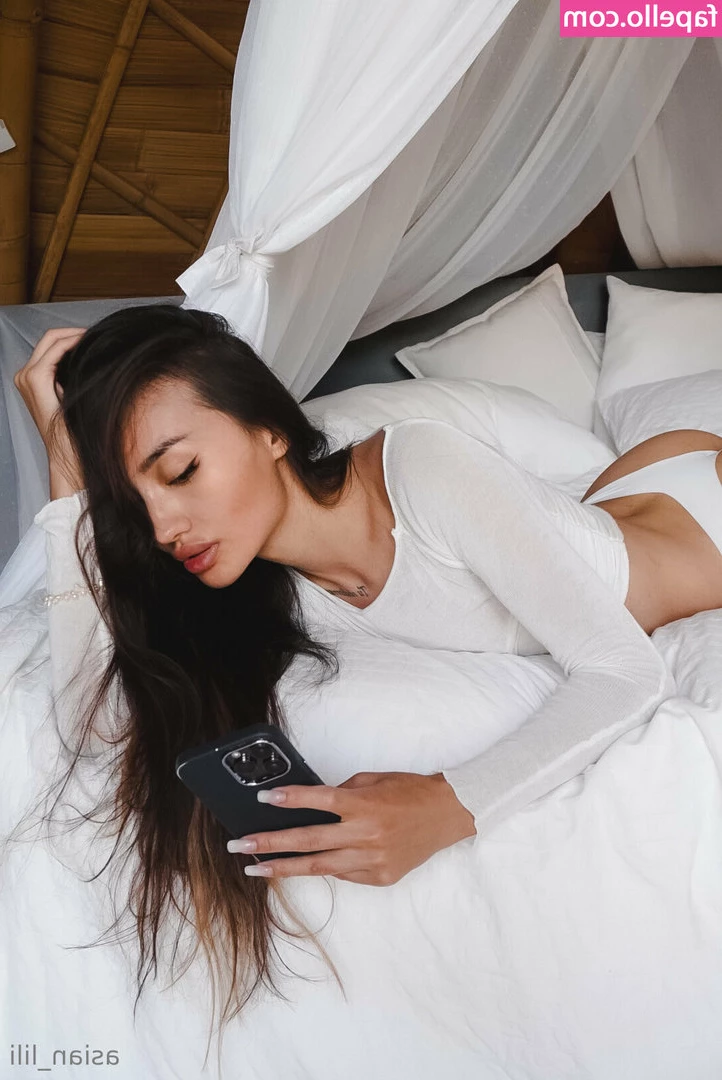 asian_lili [ asian-lili ] - Little cheeky something   I was horny
