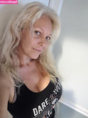 Charlee Chase [ charlee-chase ] - Come & fuck this pussy