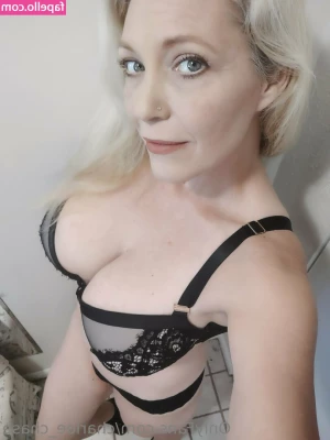 Charlee Chase [ charlee-chase ] - I Love  amp  Adore my new winter Pj s   Soft fleece feels so good on